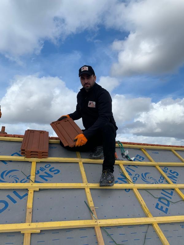 Devis entreprises de couverture pour nettoyage de toits à Clamart et Saint-Cloud (92) en île de France